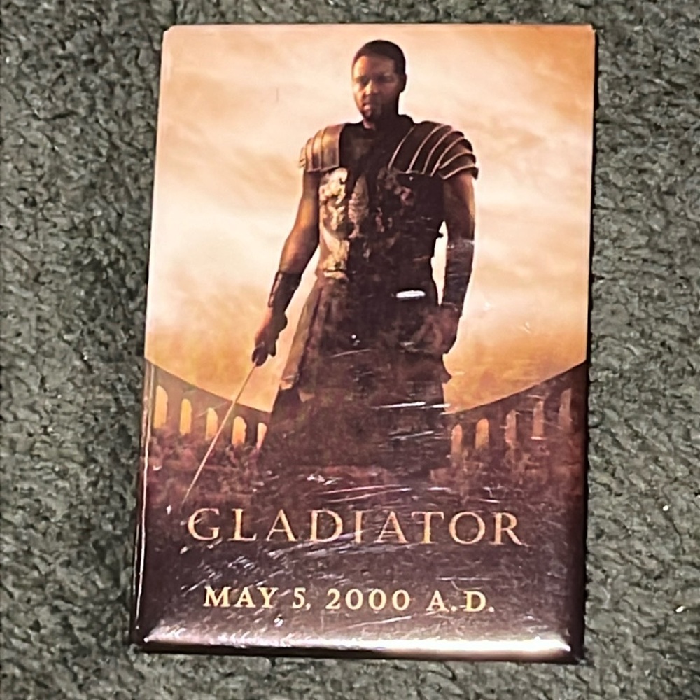 Gladiator (2000) promotional movie button -great shape!